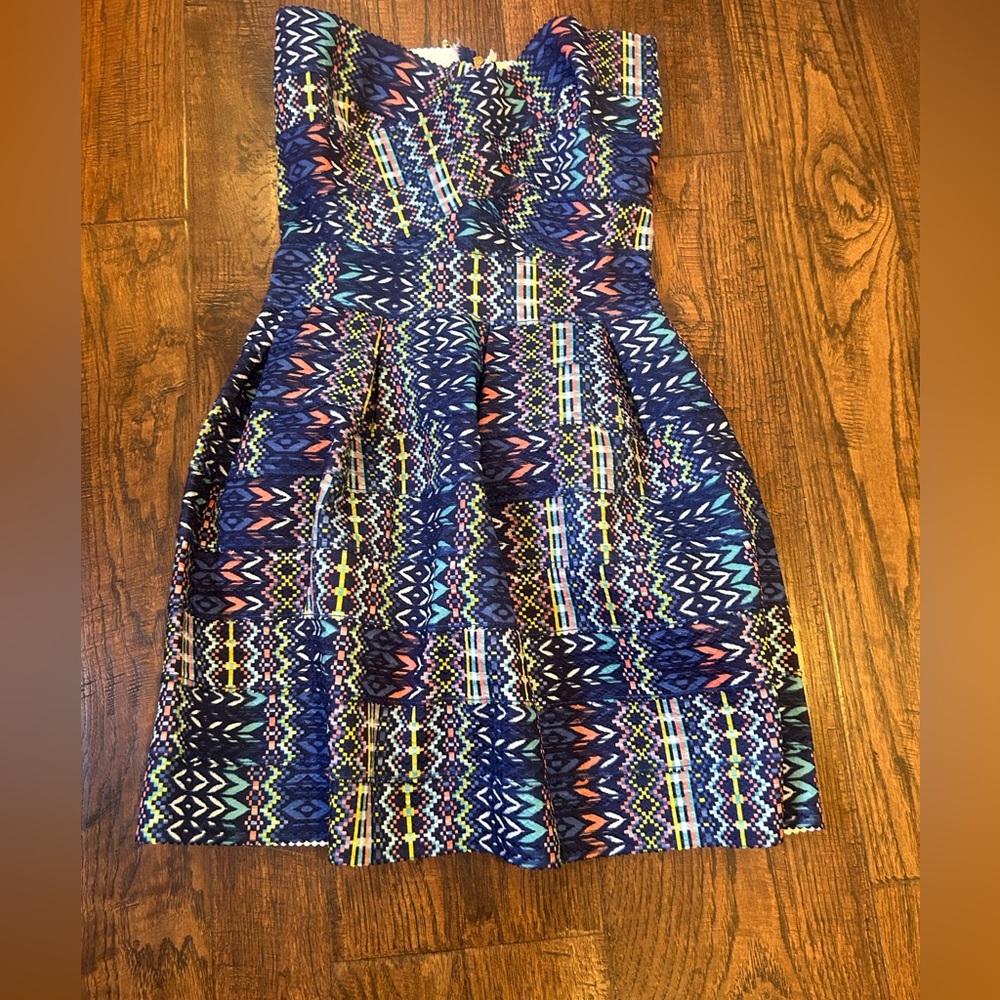 Patterned dressed